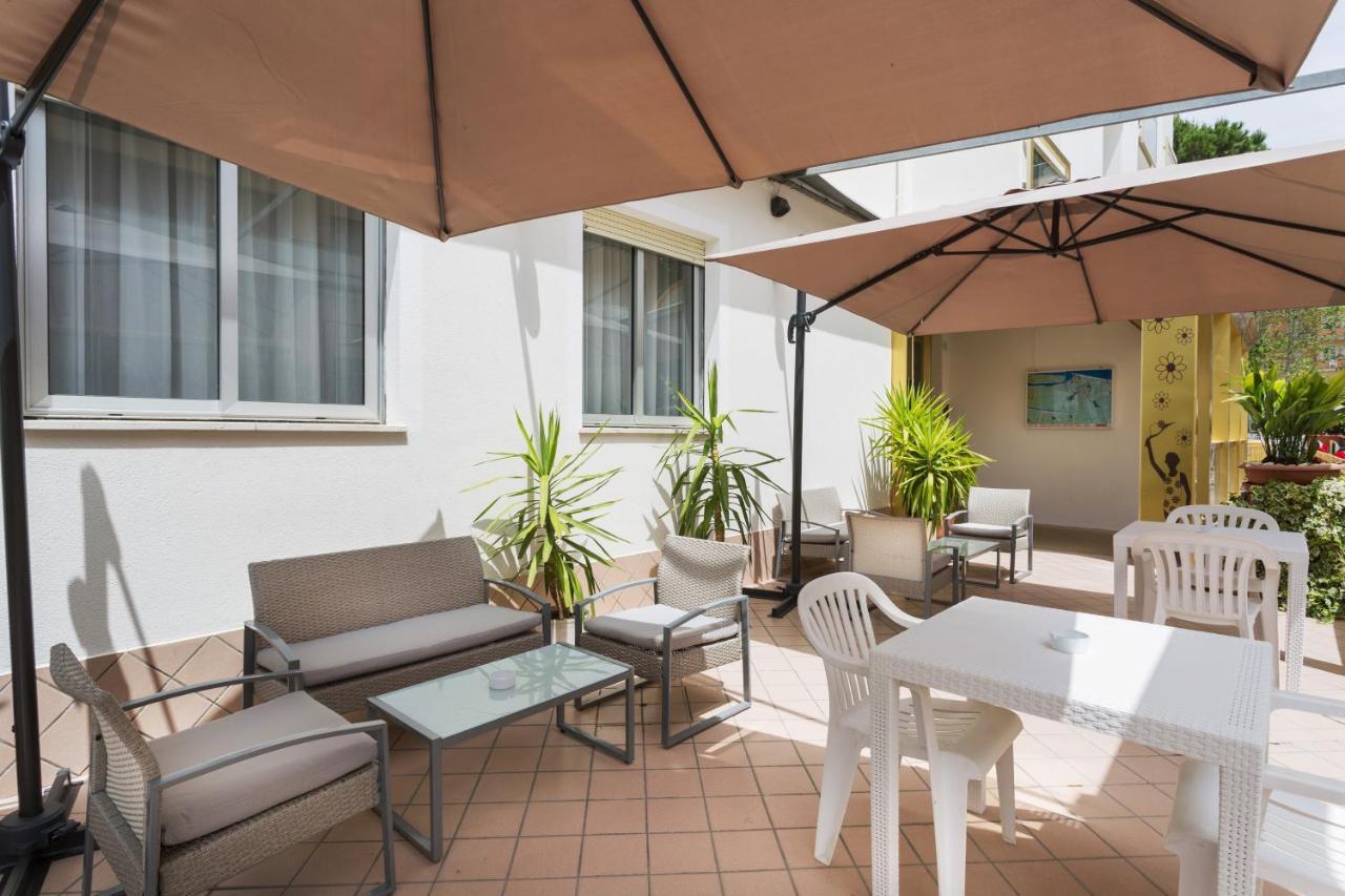 Hotel Cenisio Rimini Buitenkant foto