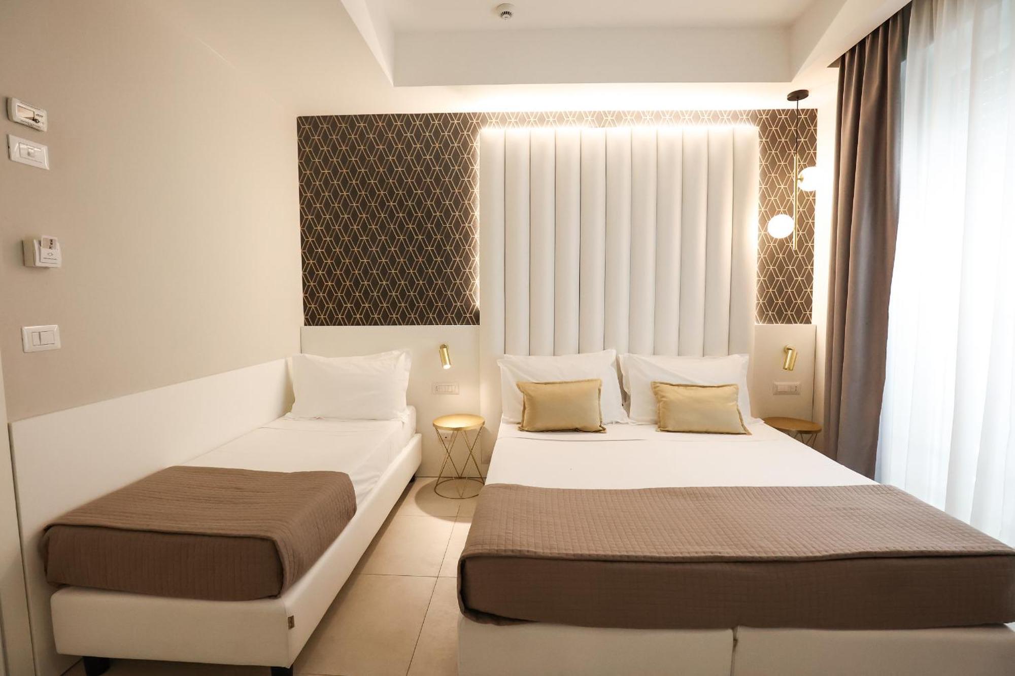 Hotel Cenisio Rimini Buitenkant foto