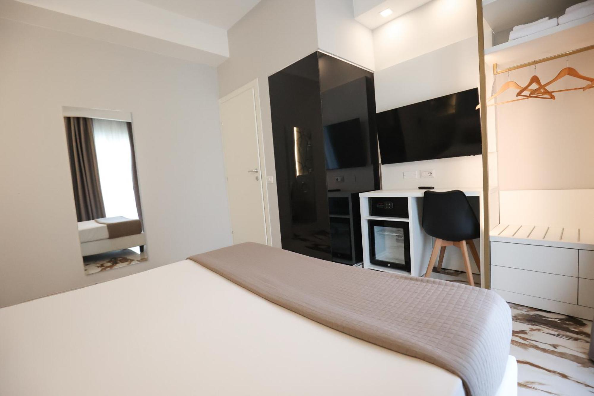 Hotel Cenisio Rimini Buitenkant foto